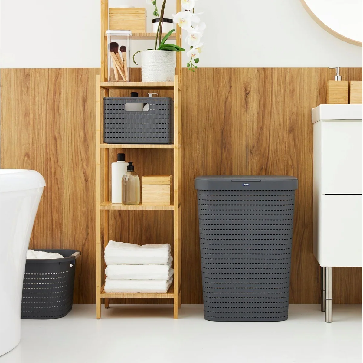 Rotho Wäschekorb COUNTRY, 55l Volumen, praktische Tragegriffe, elegante Rattan-Optik 3