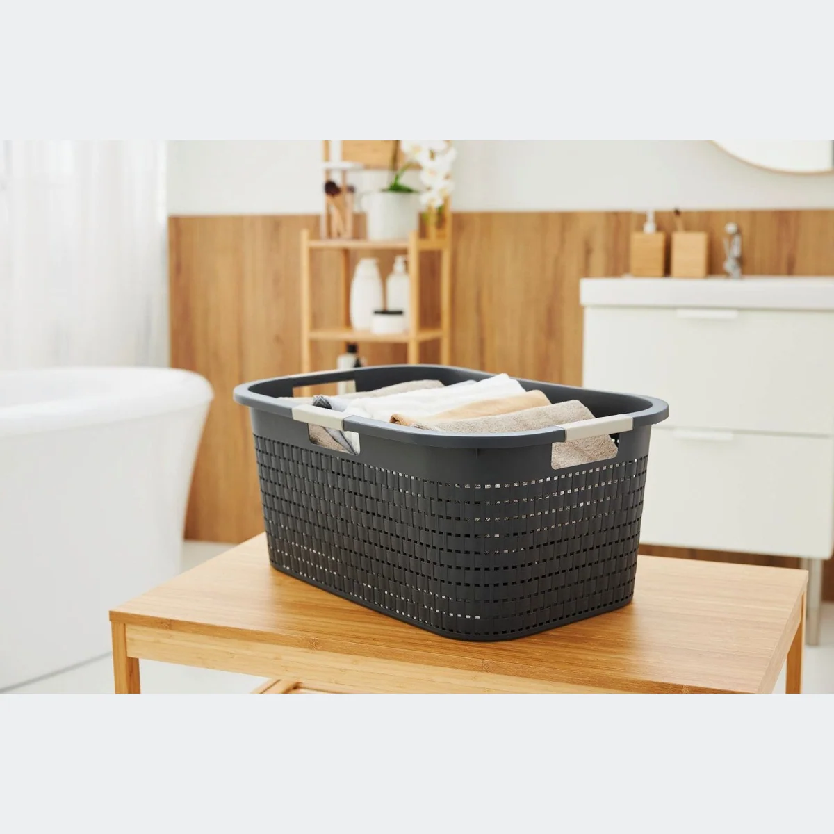 Rotho Wäschekorb Country 40L, ergonomisch, luftzirkulierend, stapelbar 2