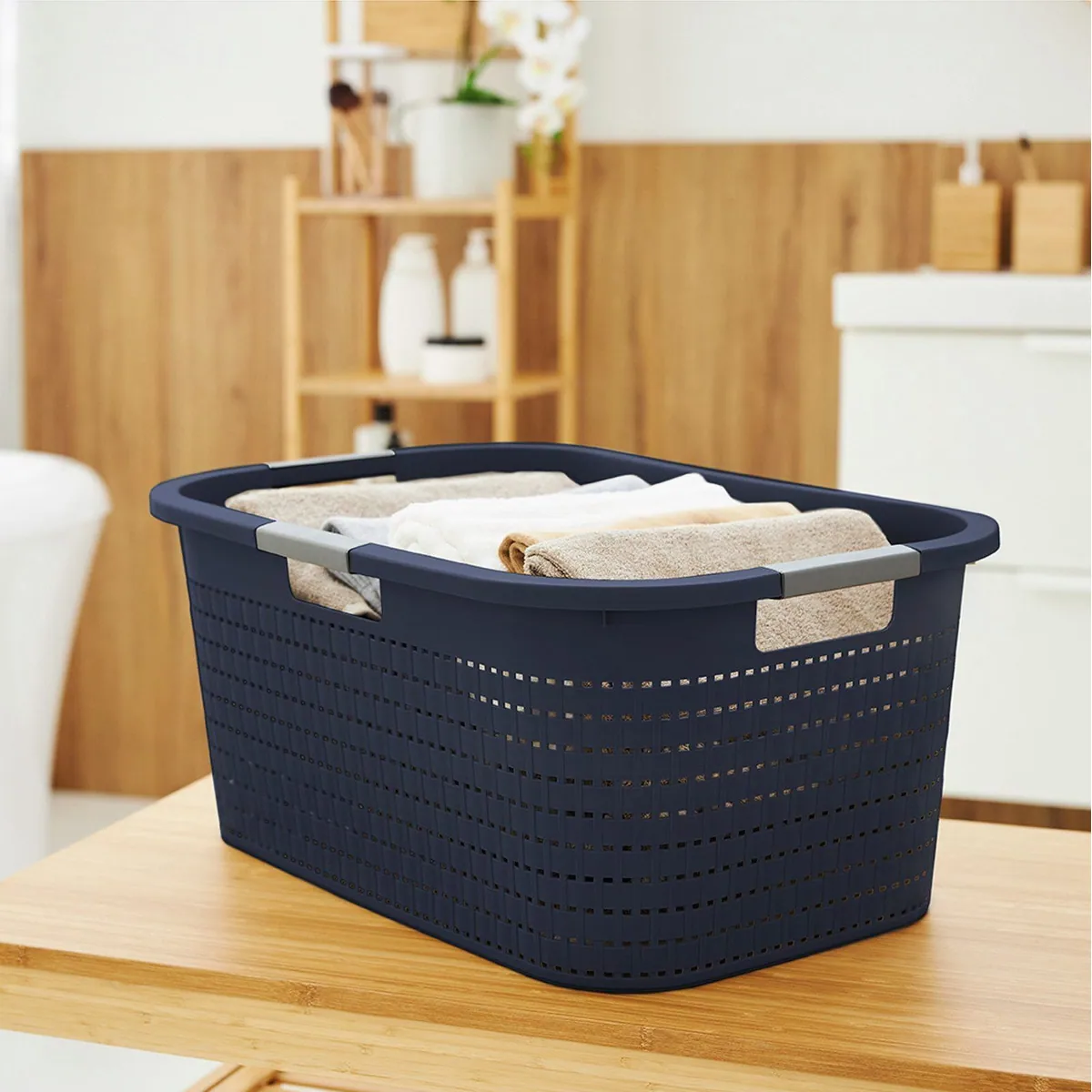 Rotho Wäschekorb Country 40L, ergonomisch, luftzirkulierend, stapelbar 5